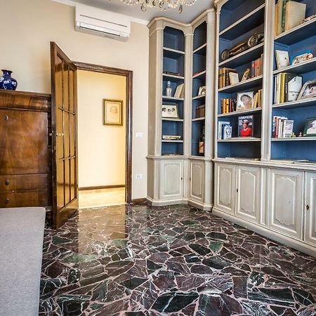 Ferrhouse Charm In Florence Two Lifts ภายนอก รูปภาพ