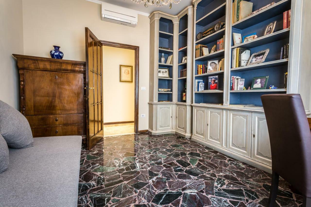 Ferrhouse Charm In Florence Two Lifts ภายนอก รูปภาพ