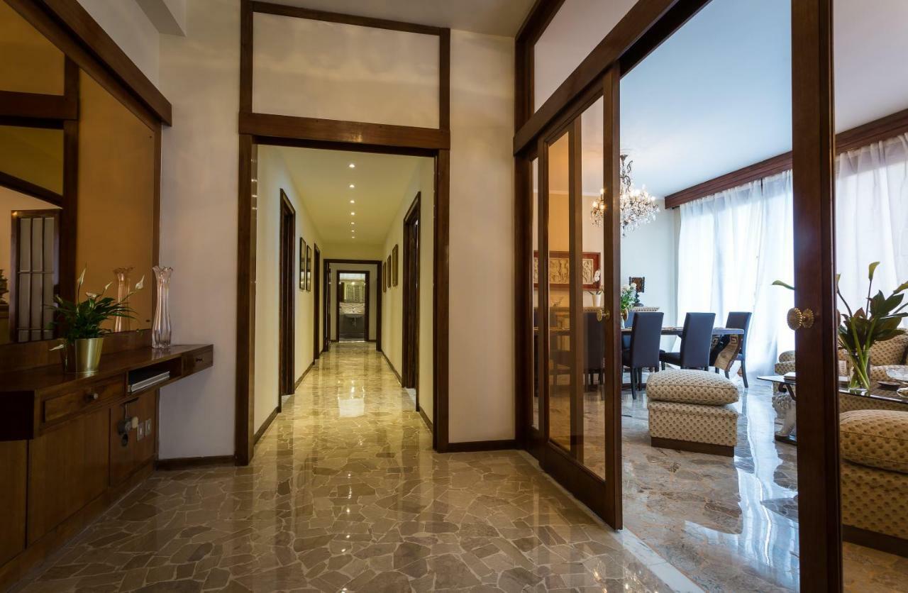 Ferrhouse Charm In Florence Two Lifts ภายนอก รูปภาพ